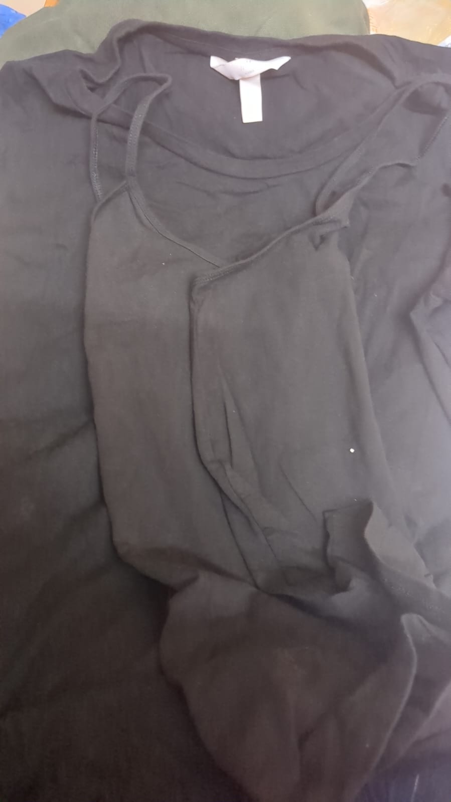maternity set for free, as a gift from another mom. Donate preloved !