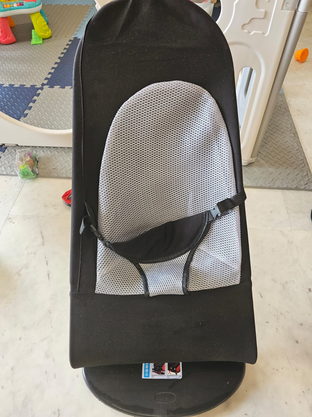 preowned Babybjorn bouncer