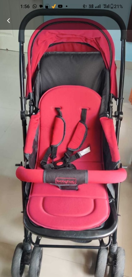 gently used Babyhug Stroller ( Mumbai )