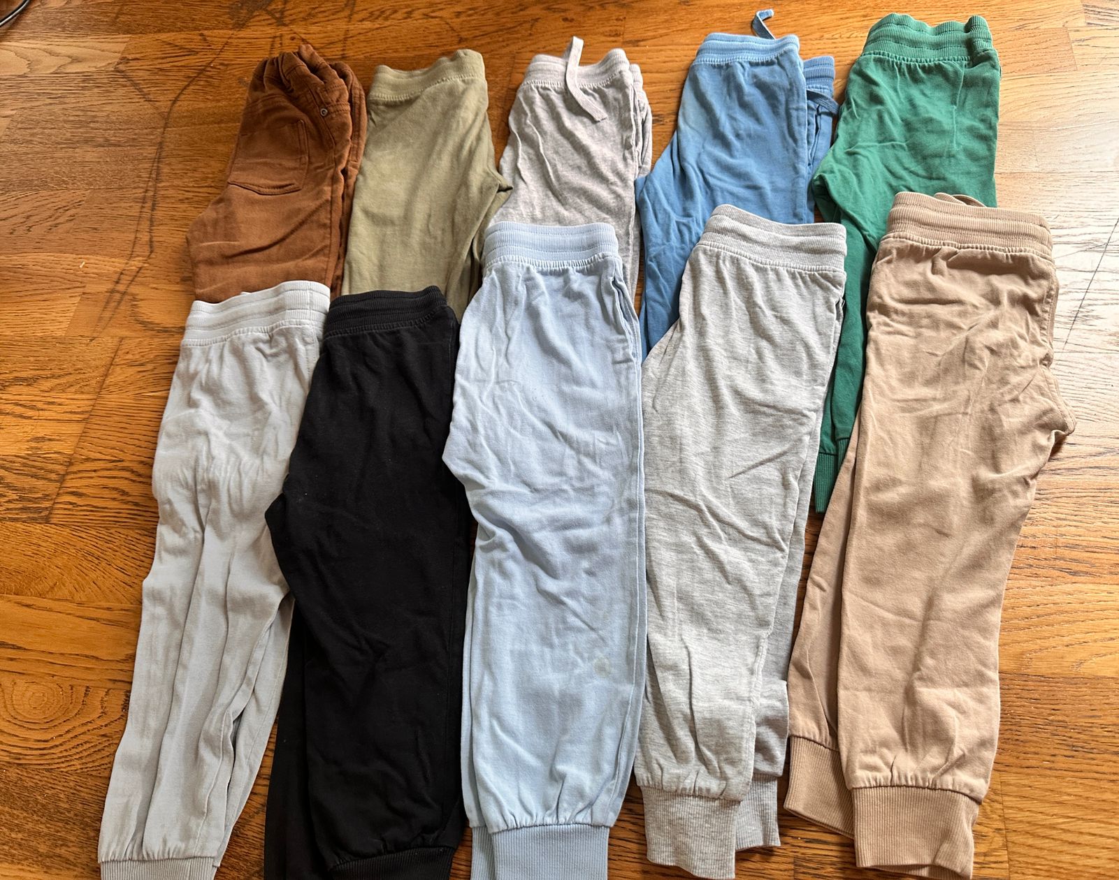 Set of 10 preowned H&M cotton joggers (2-3 years)