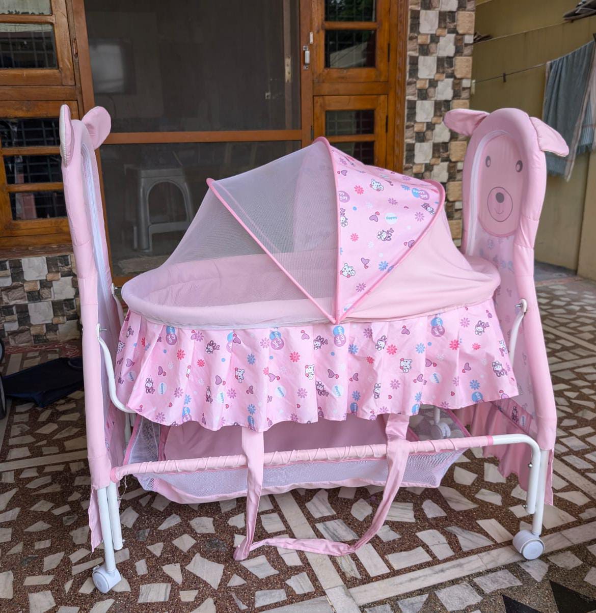 preloved Like NEW Baby cradle ( Hyderabad )