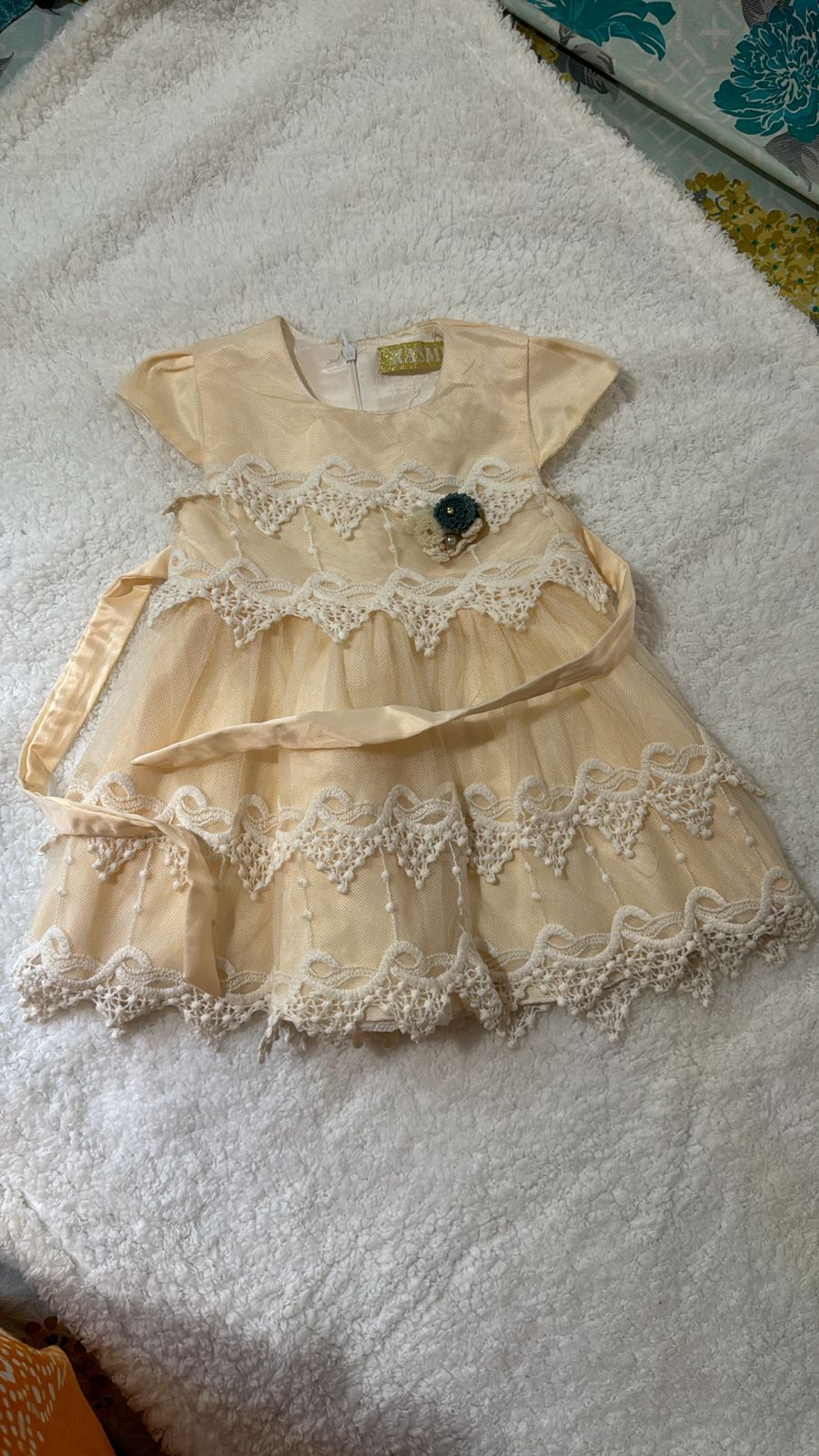 preloved Like NEW off white frock with crochet laces (12-18 months)