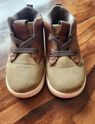 Preloved Carters sneakers (3-4 years)