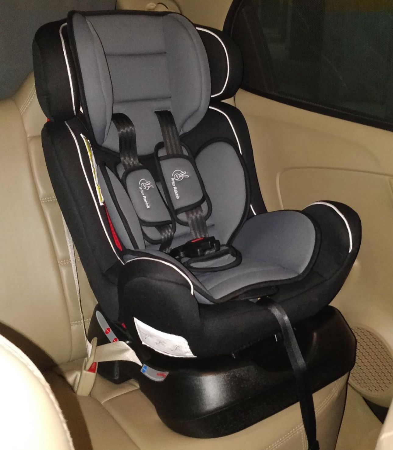 preowned Like New convertible R for Rabbit Jack & Jill car seat ( Bangalore )