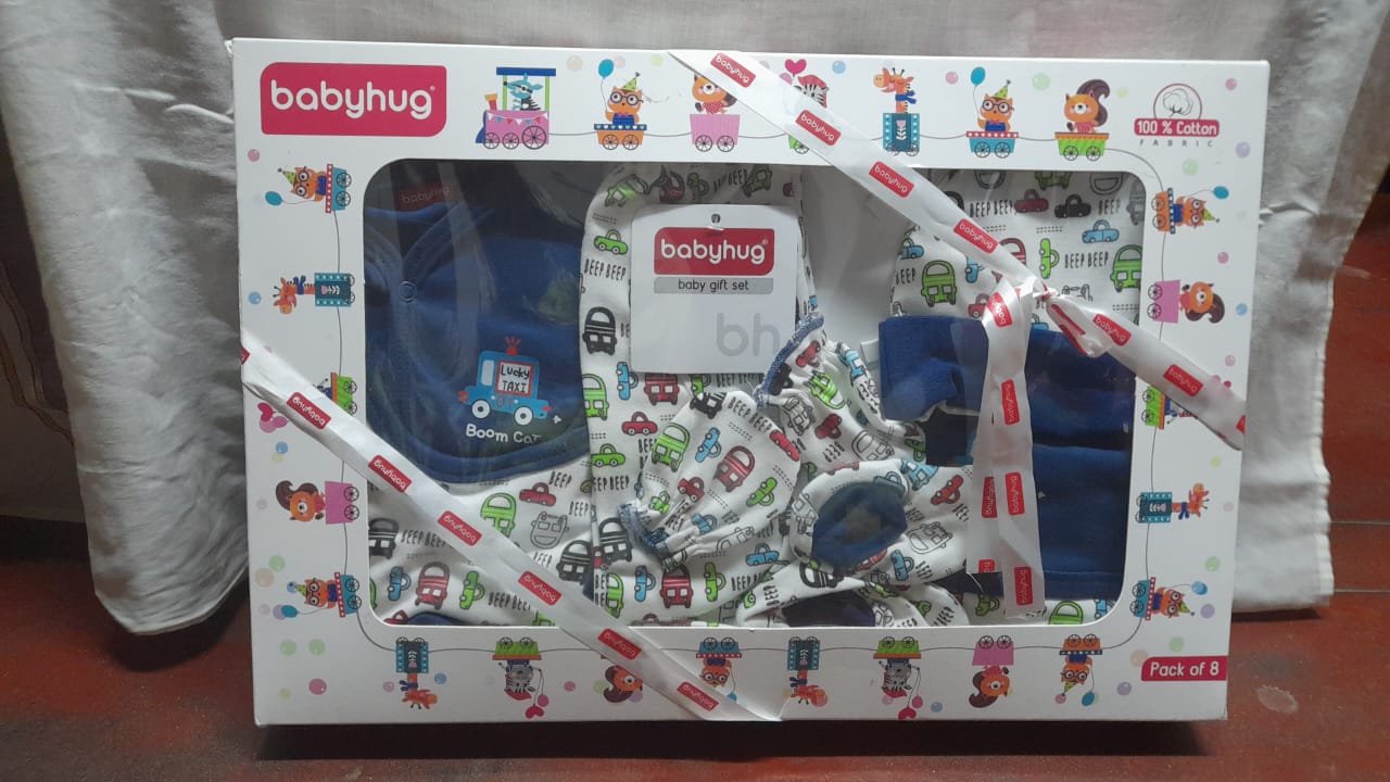 secondhand but unused NEW Babyhug newborn baby gift set