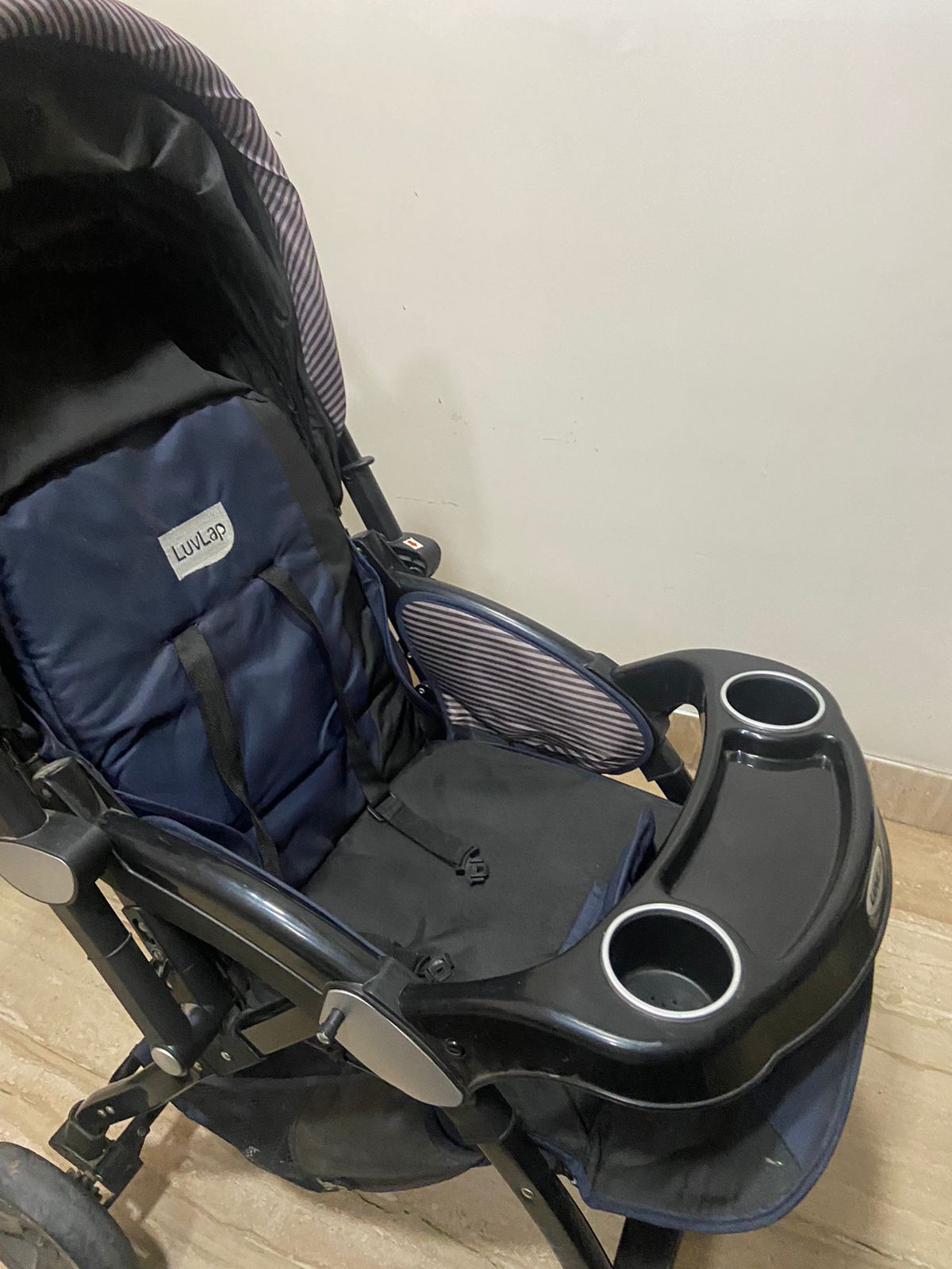 secondhand Luvlap stroller ( New Delhi )