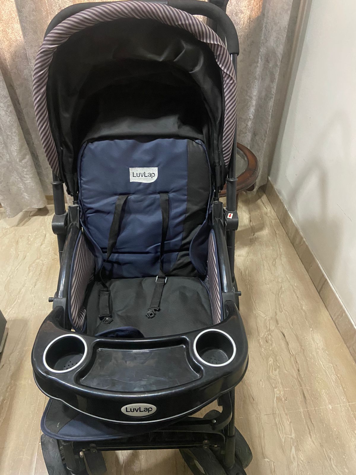 gently used Luvlap stroller ( New Delhi )