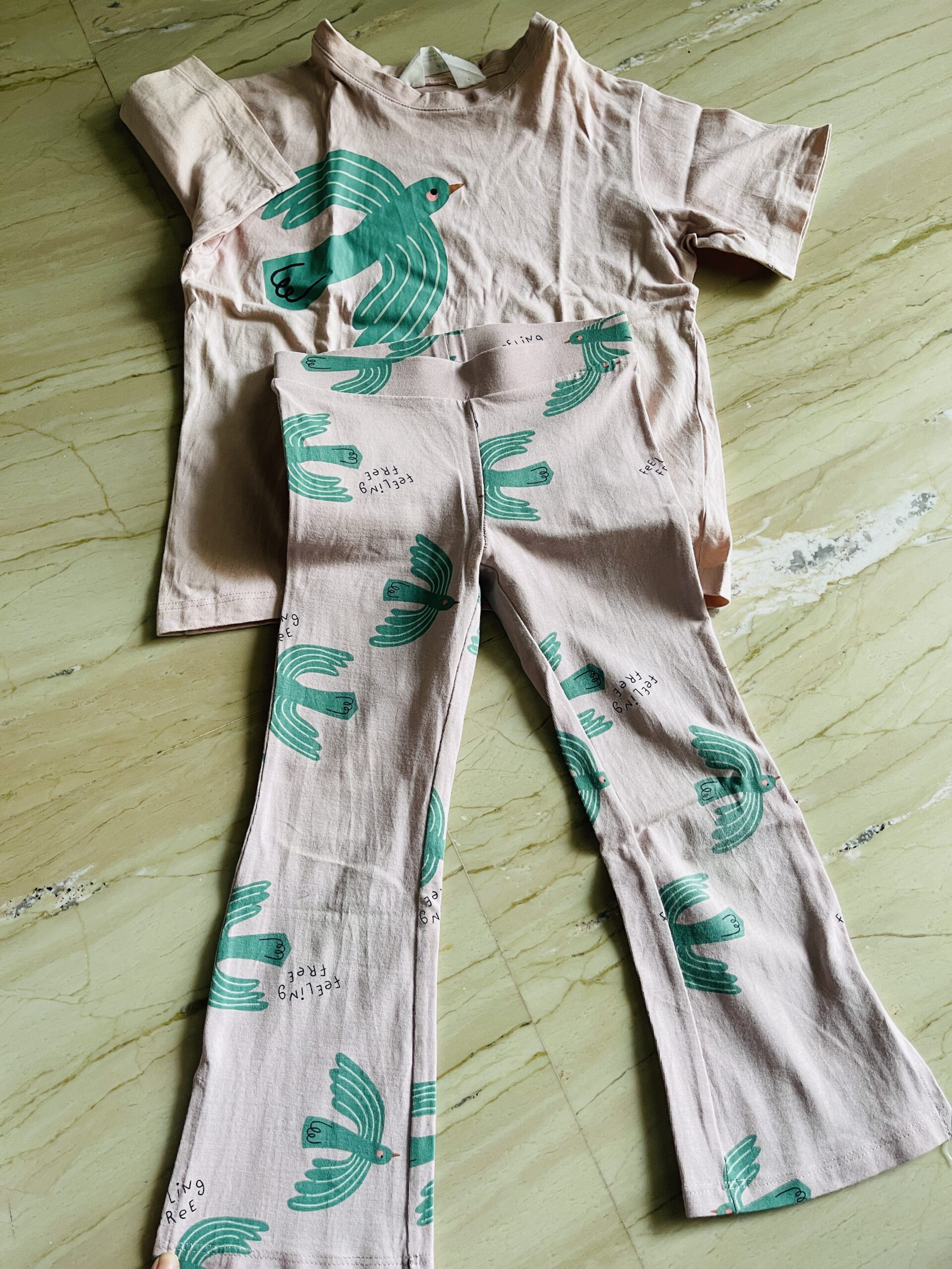 Preloved H&M pink and green set (1.5-3 years)