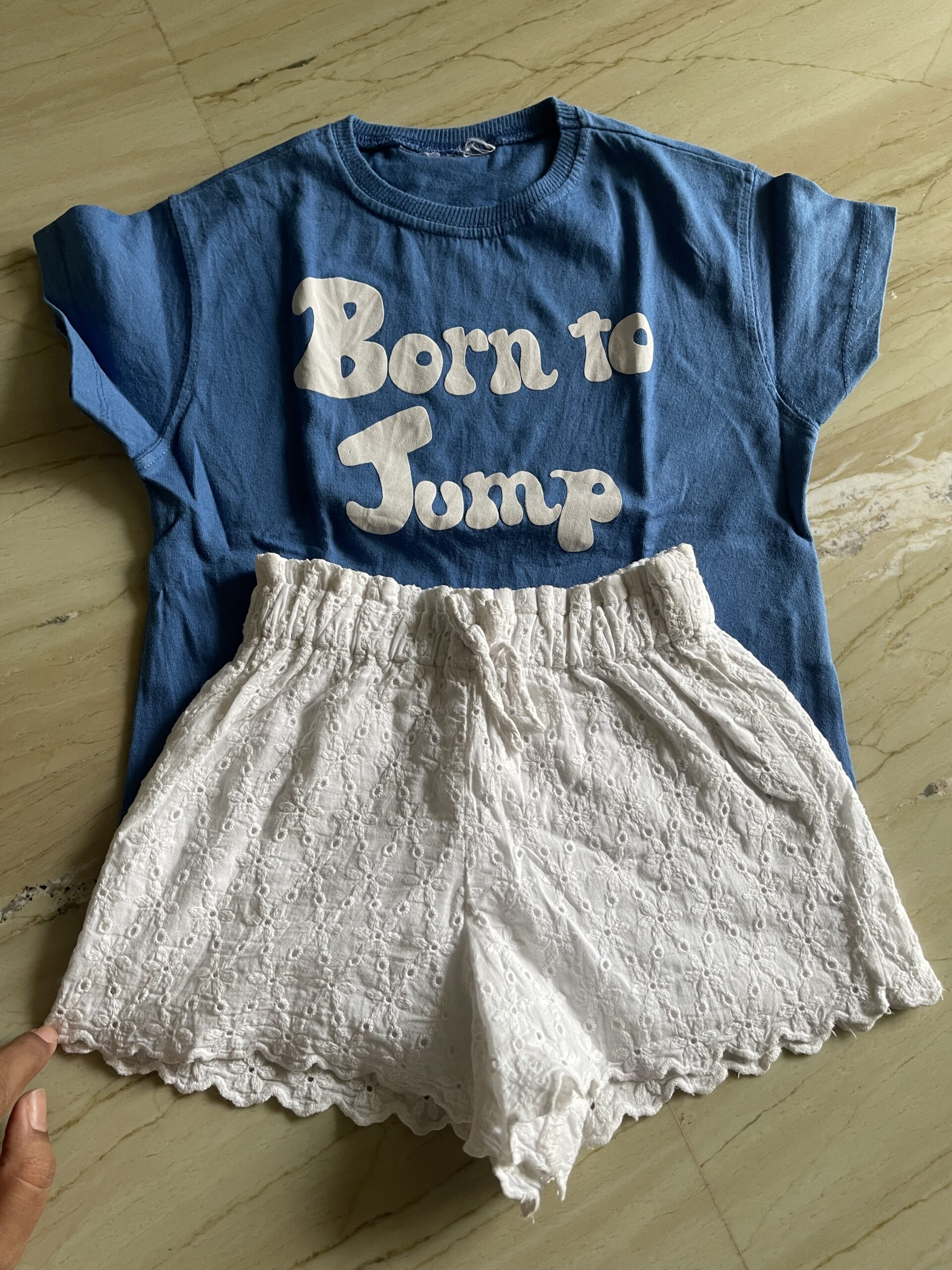 Preloved Zara set of blue tshirt and white shorts (18-36 months)