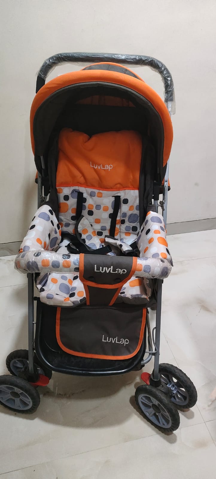 Preowned LuvLap sunshine baby stroller / pram ( Mumbai )