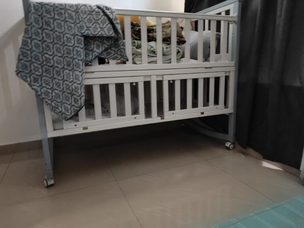 Gently used Babyhug multifunctional cot ( Pune )