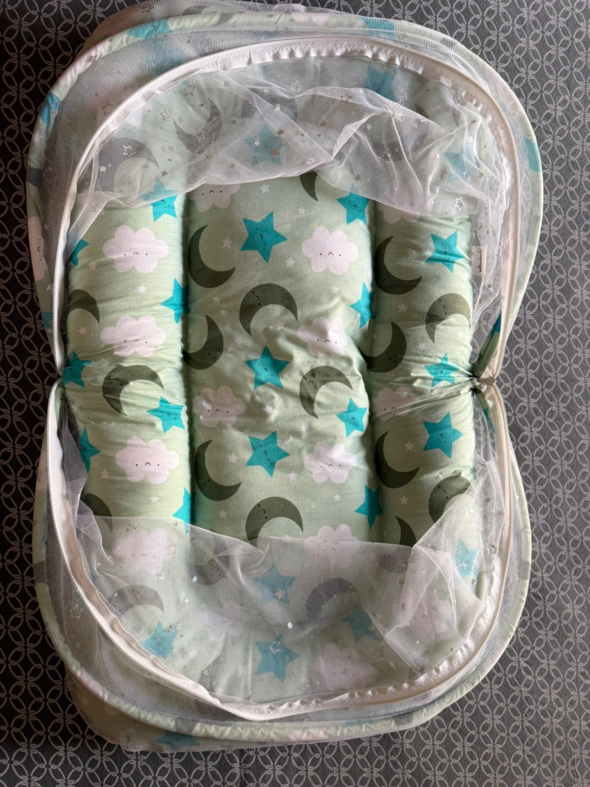 Thrift baby baby sleeping pod with mosquito net ( Gwalior )