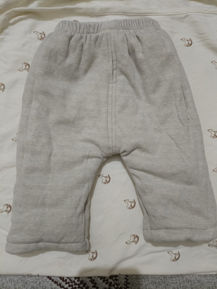 preowned winter wear for baby (0-3 months)