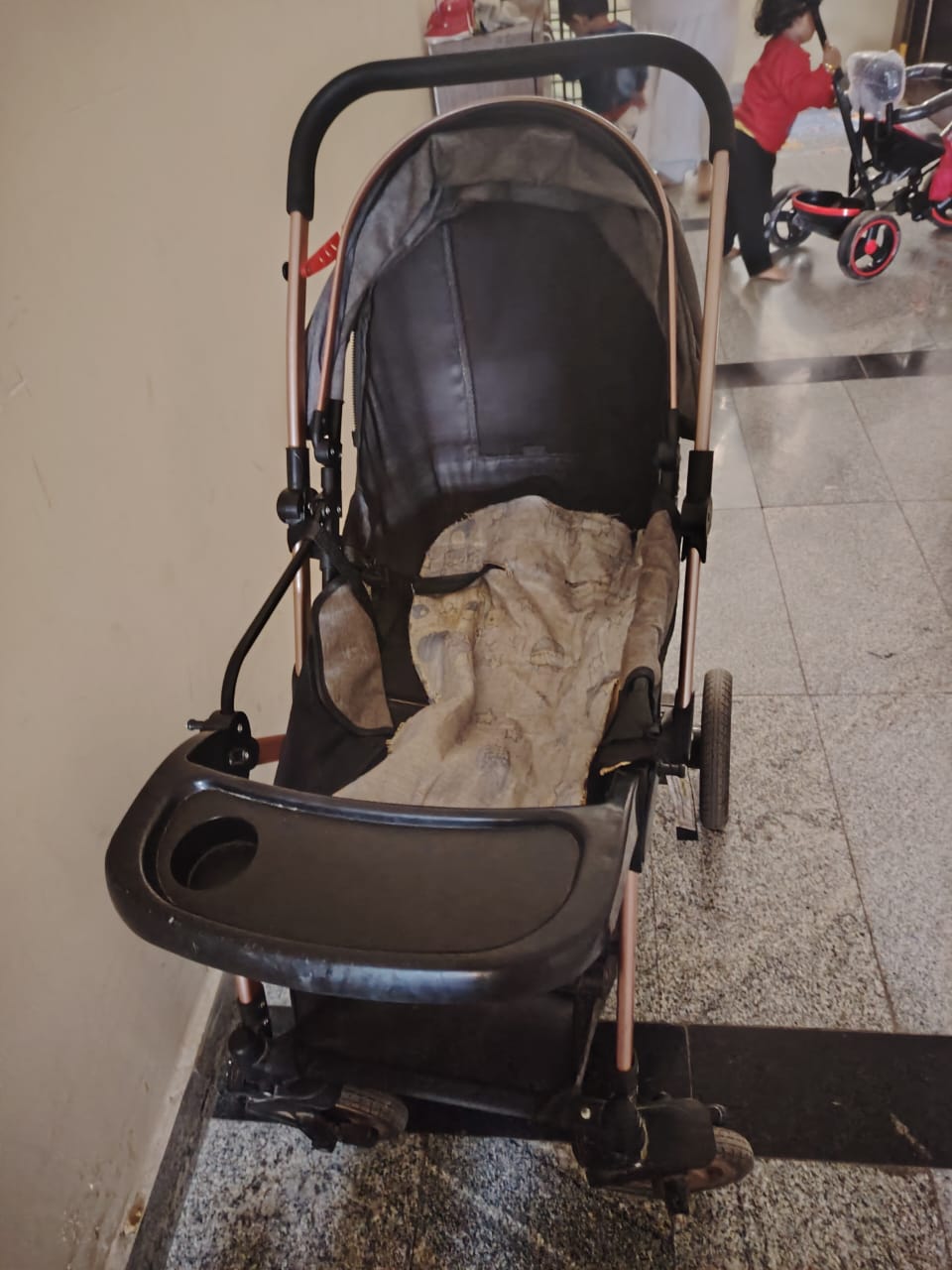 Preowned Used Hunny Hunny baby stroller ( Hyderabad )