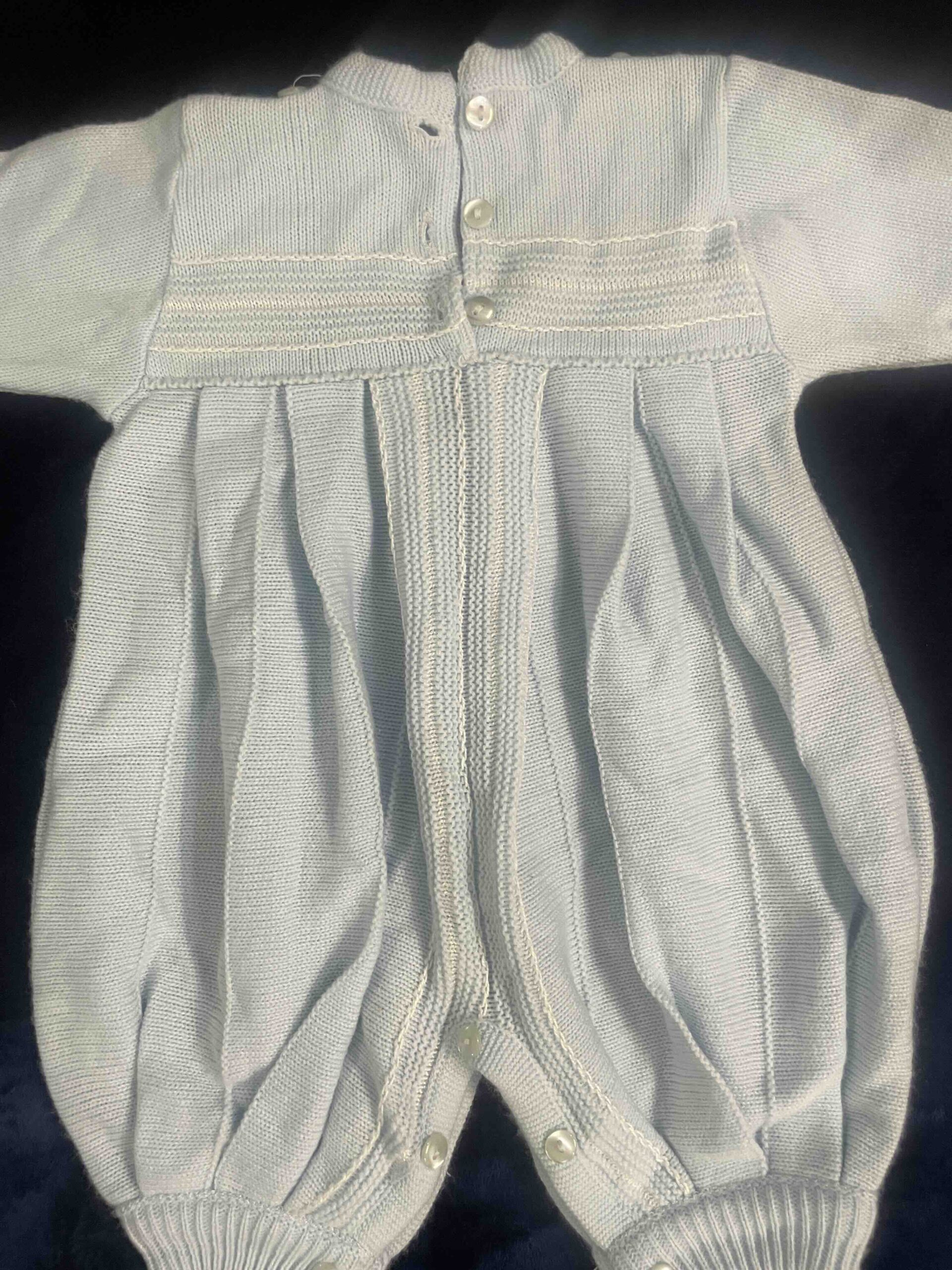 Gently used Like New Warm romper for baby (6 months)