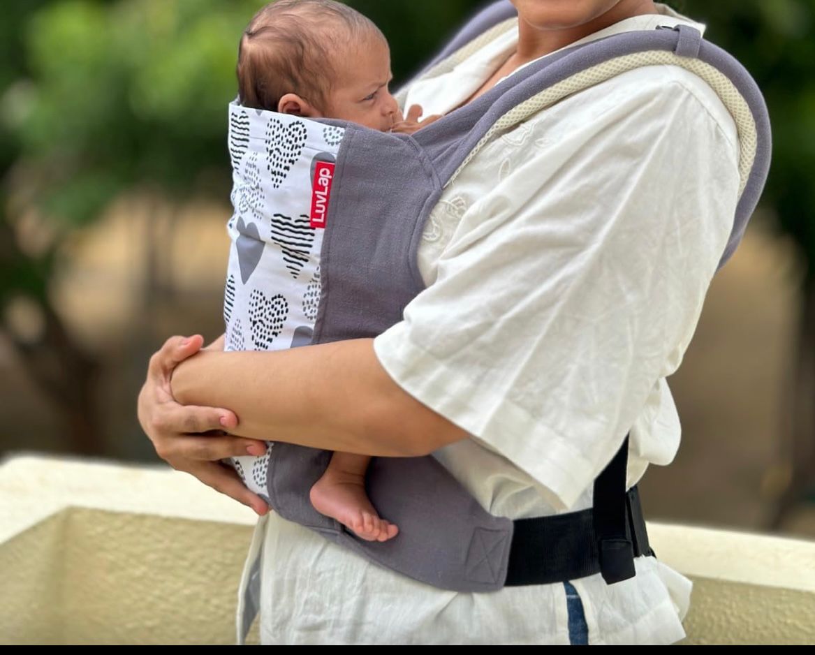 Preowned but unused Luvlap baby carrier