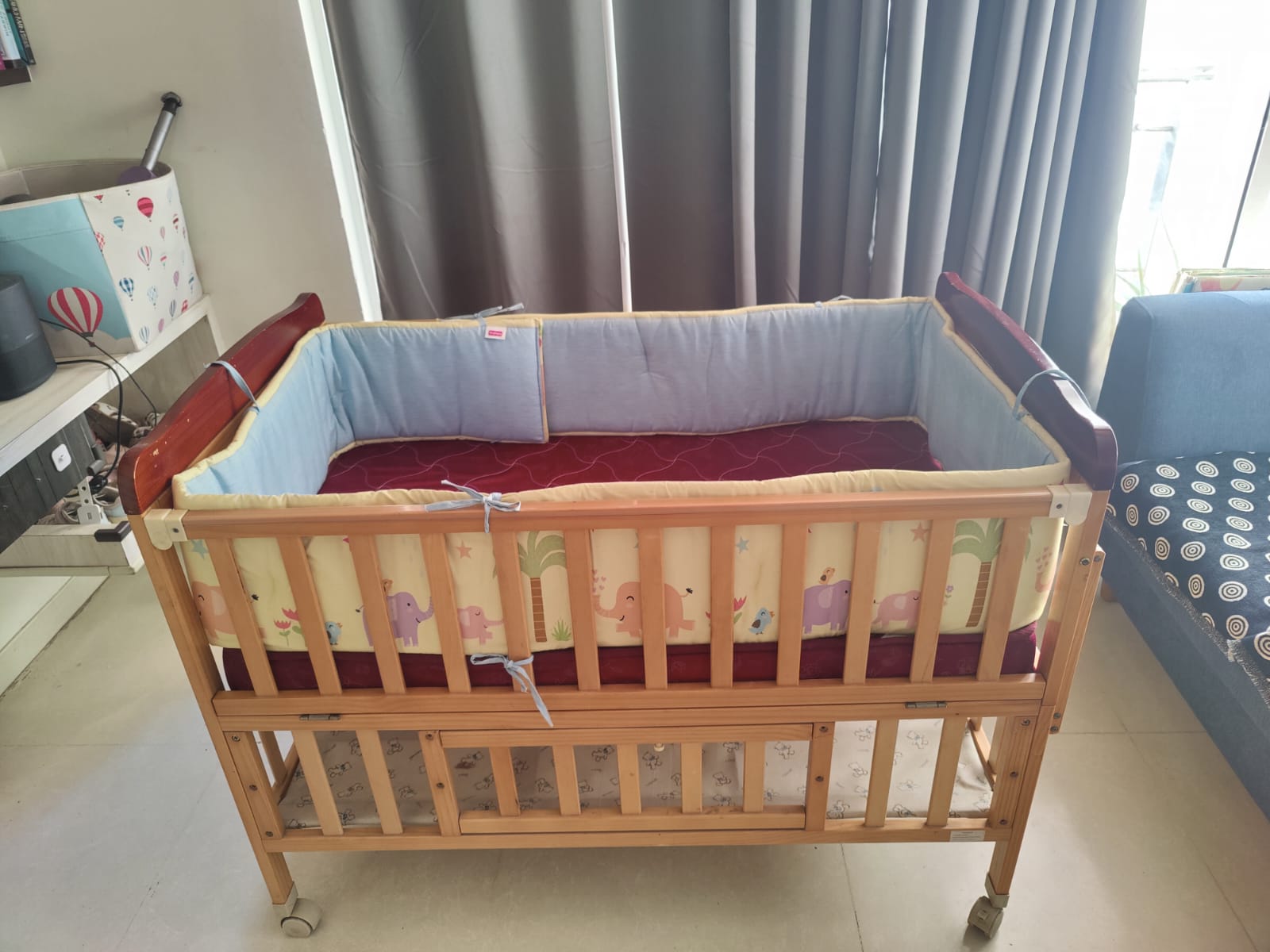 Preowned Babyhug baby cot ( Mumbai )