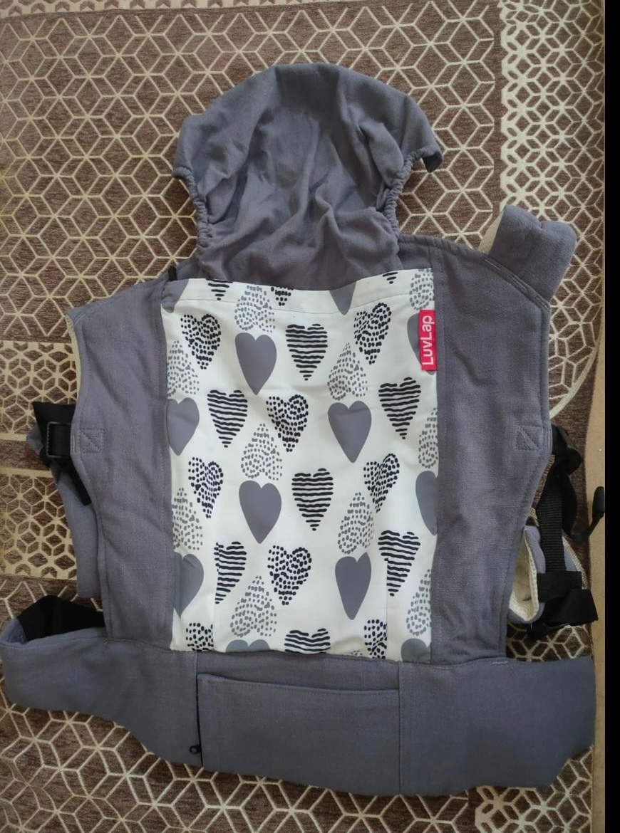 Secondhand but unused Luvlap ergonomic baby carrier