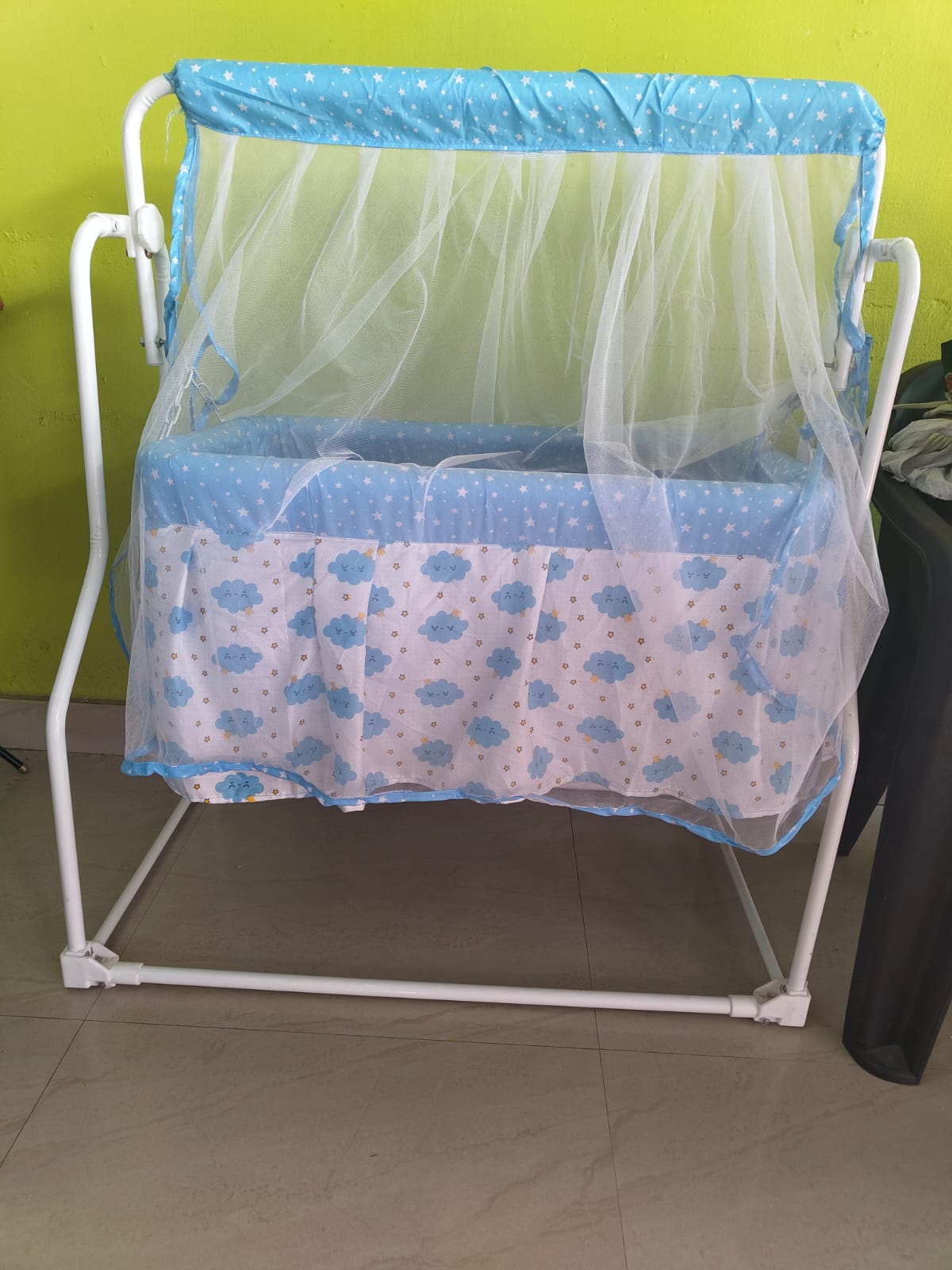 secondhand baby cradle