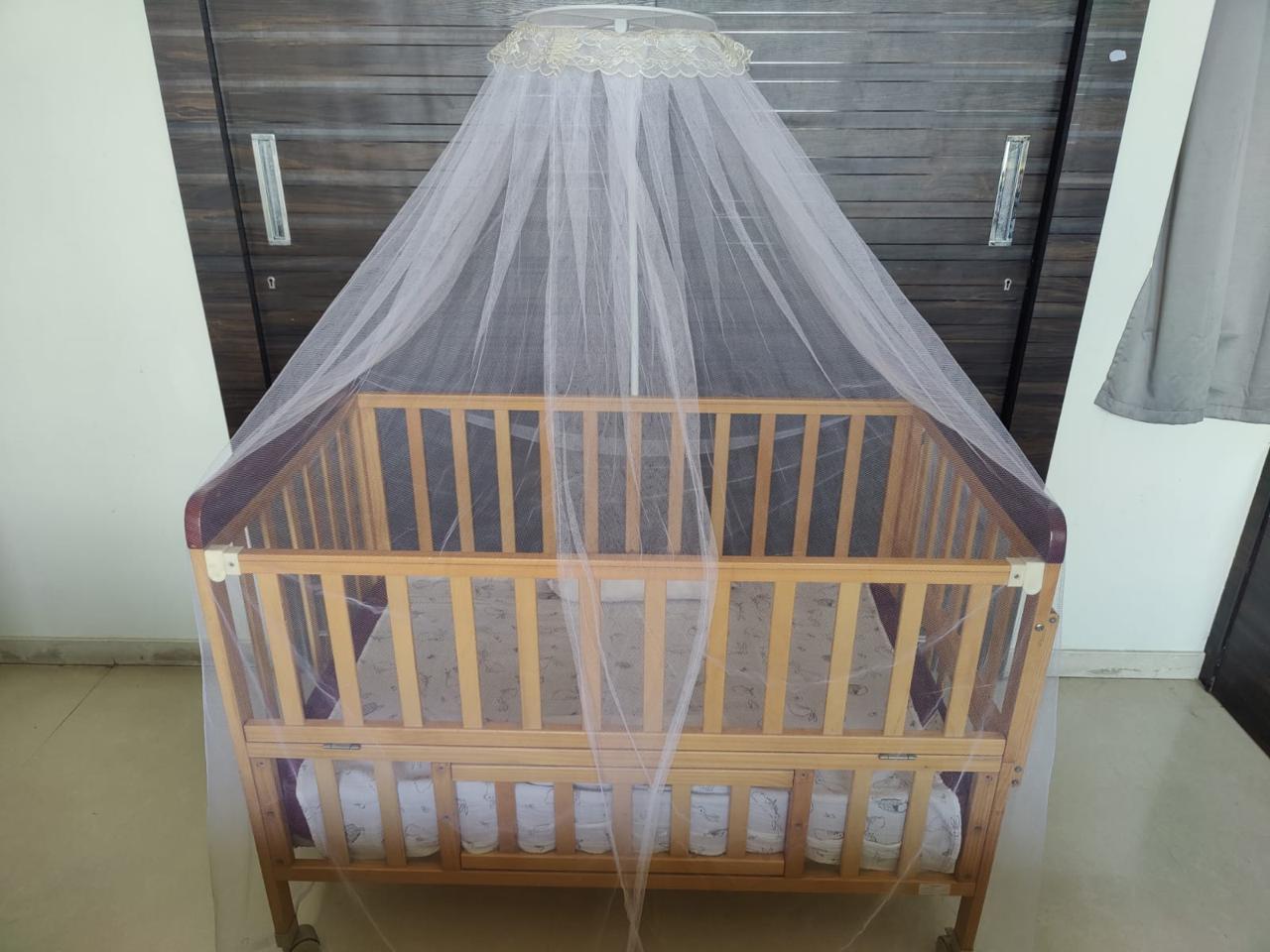 Used Babyhug baby cot for sale in Mumbai