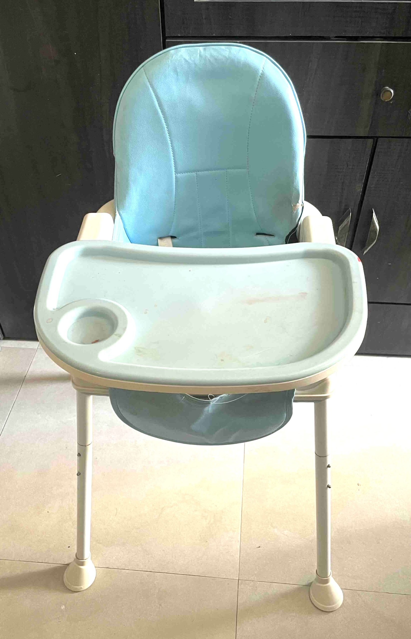 Preloved Little olive high chair ( Mumbai )