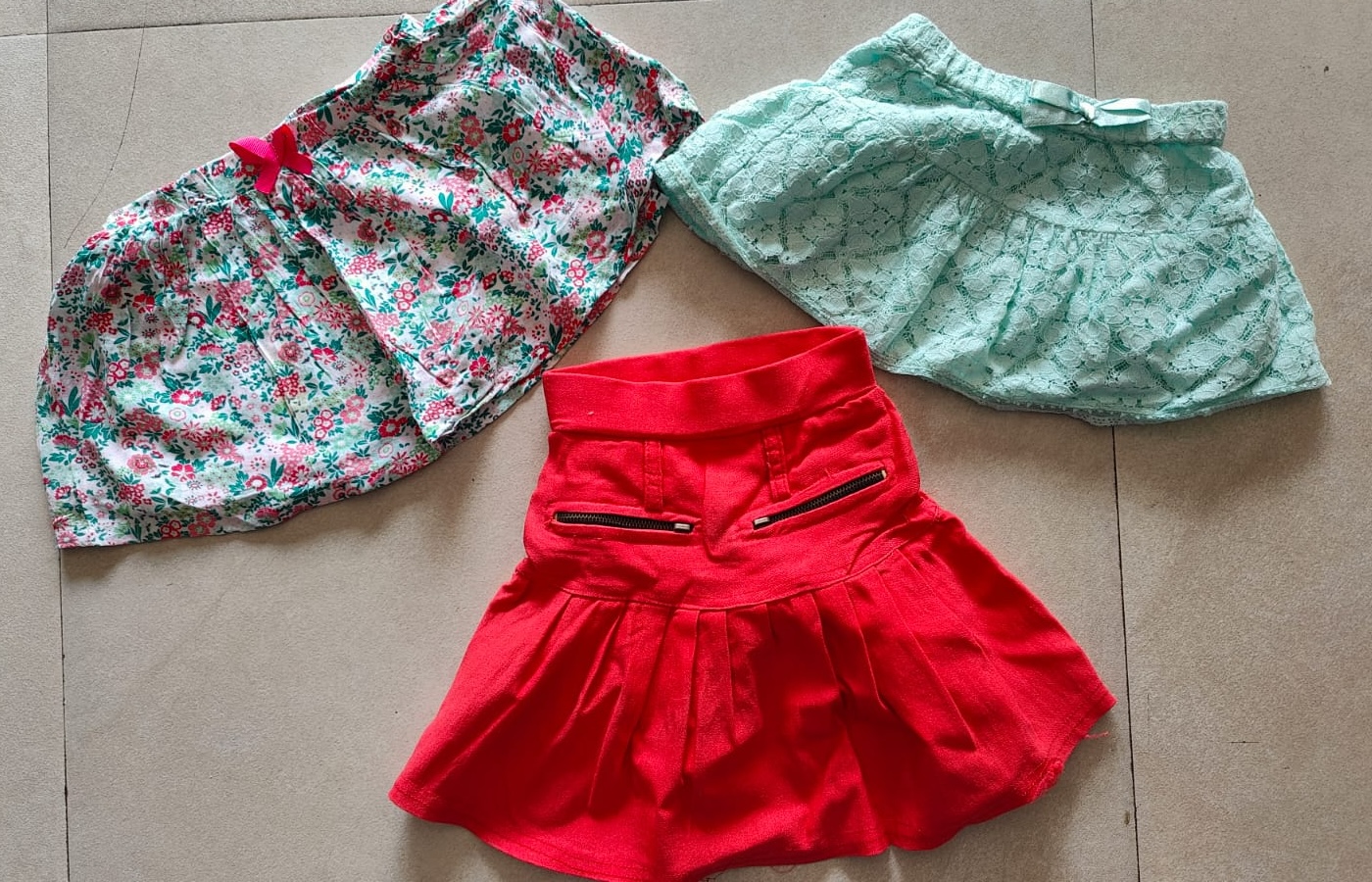 Secondhand set of baby skirts (3-9 months)