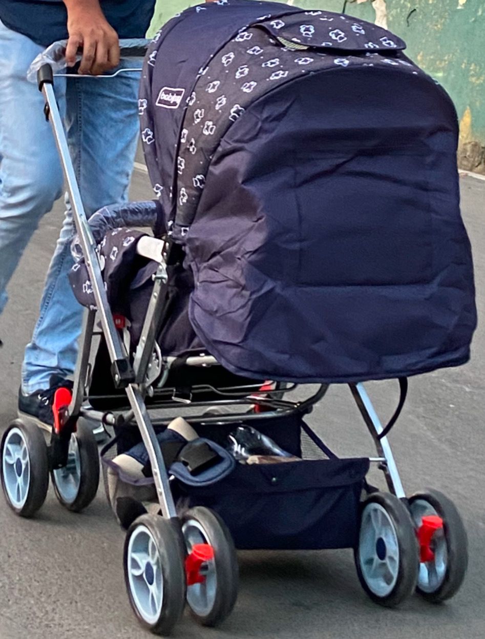 Secondhand Babyhug stroller ( Rampur )