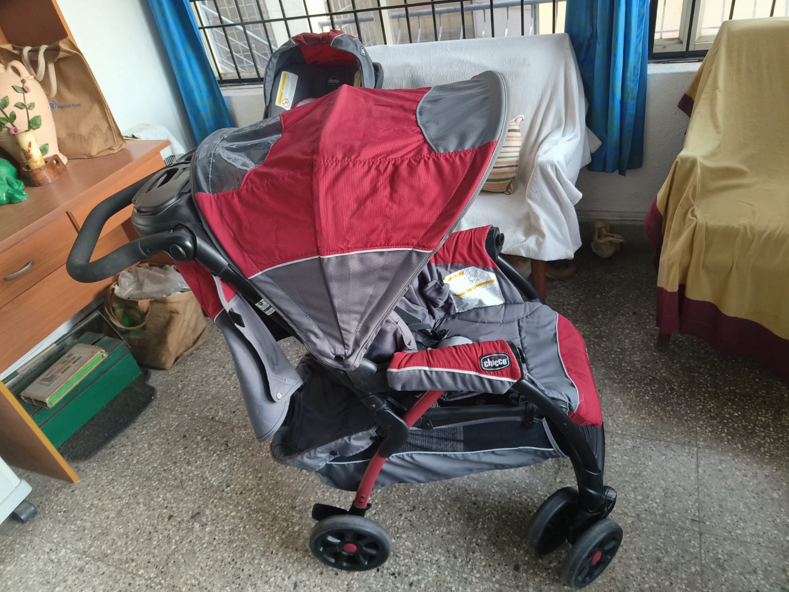 Preloved Chicco travel system ( Bangalore )