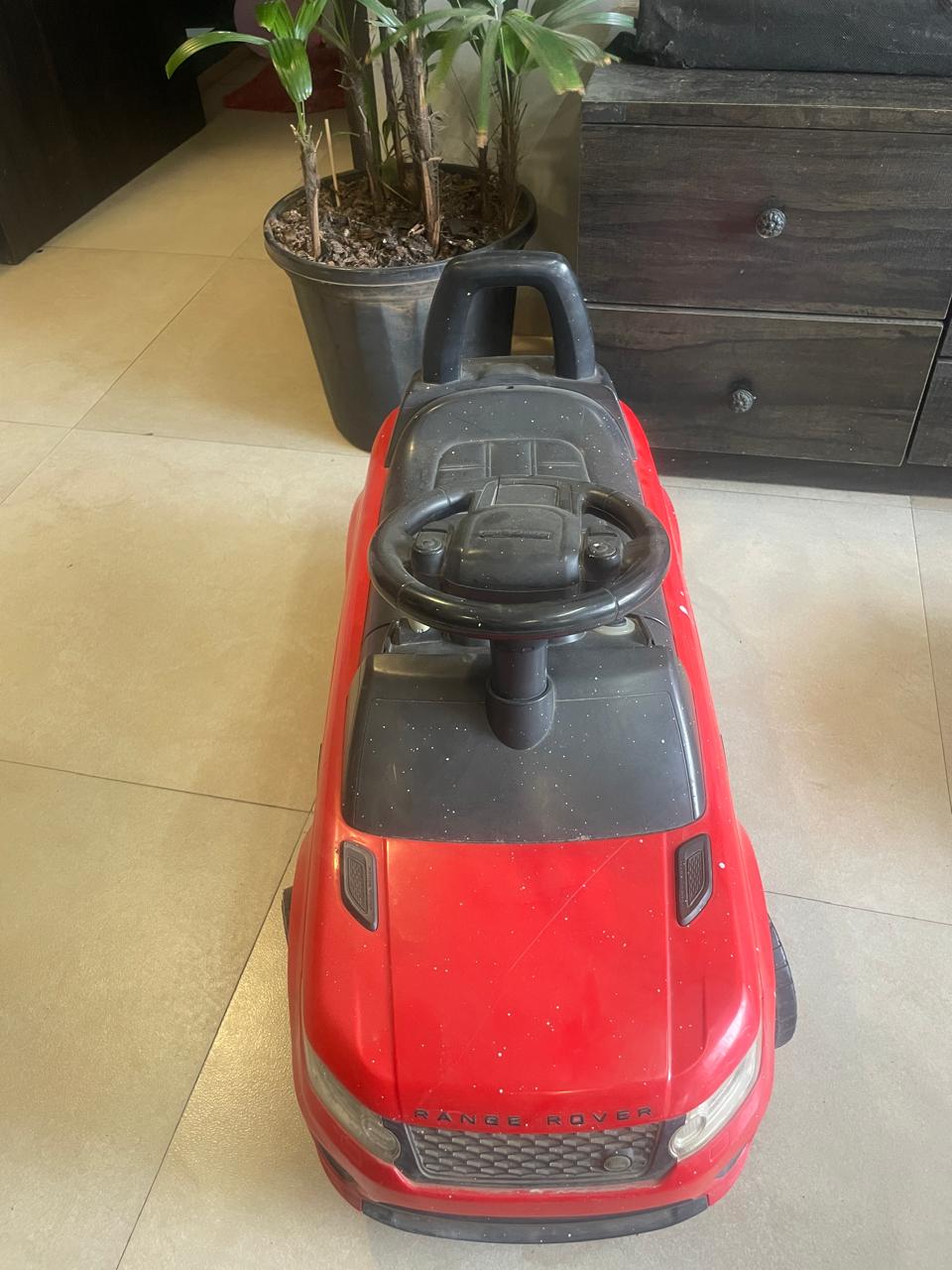 Preowned Well used kids battery operated car ( Mumbai )