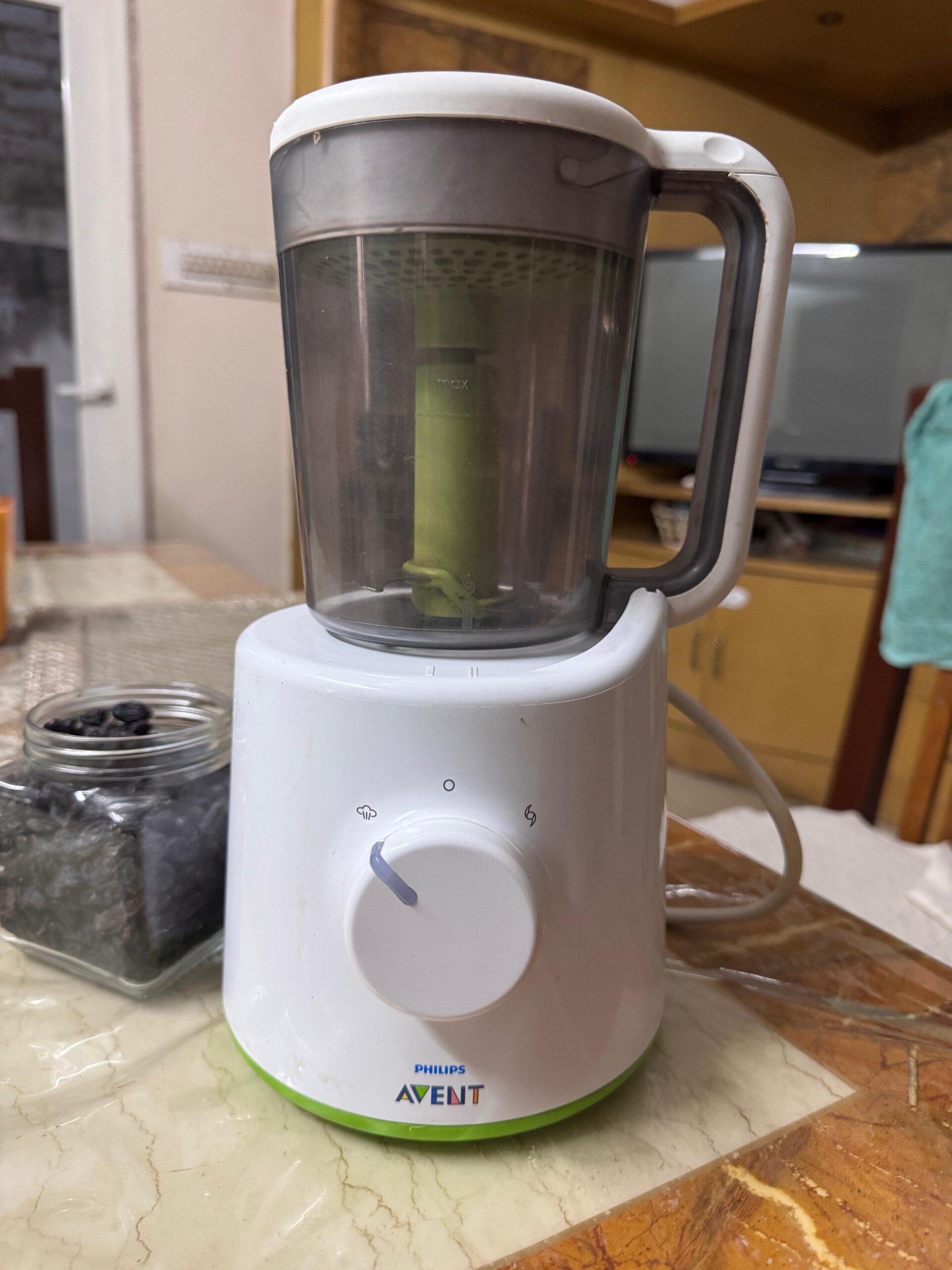Secondhand gently used Philips Avent steamer blender