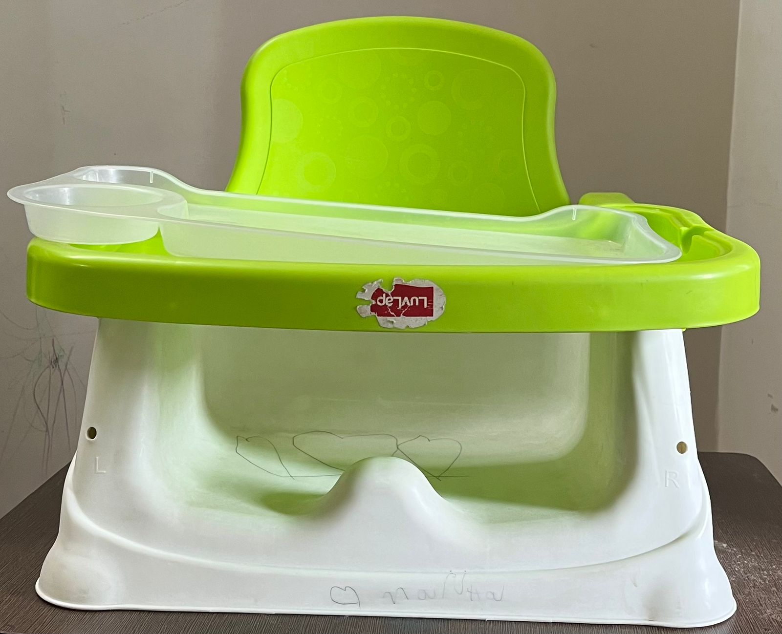 Secondhand Luvlap baby high chair ( Vasai )