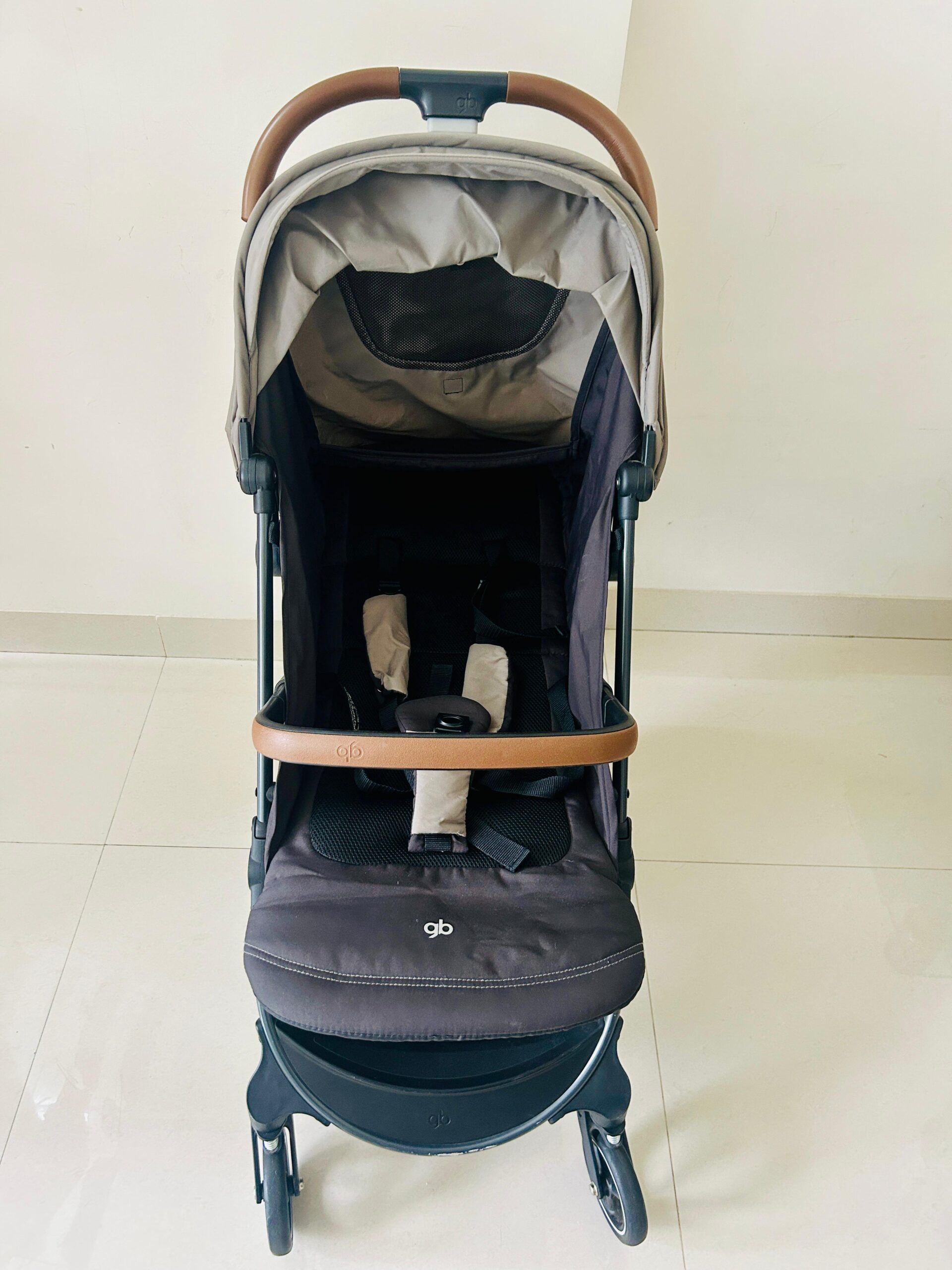 Preowned imported baby stroller ( Thane )