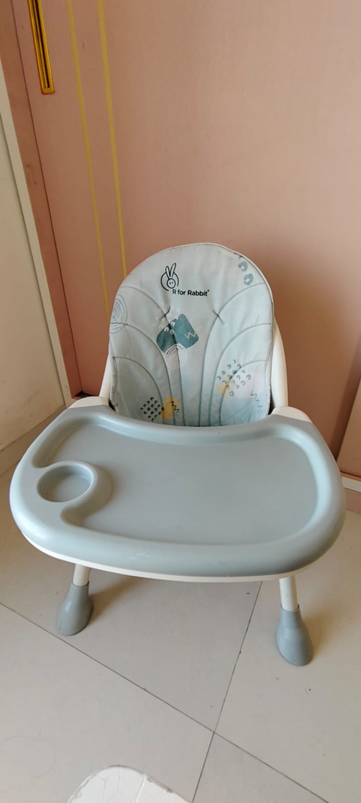 Thrifted R for Rabbit high feeding chair ( Pune )