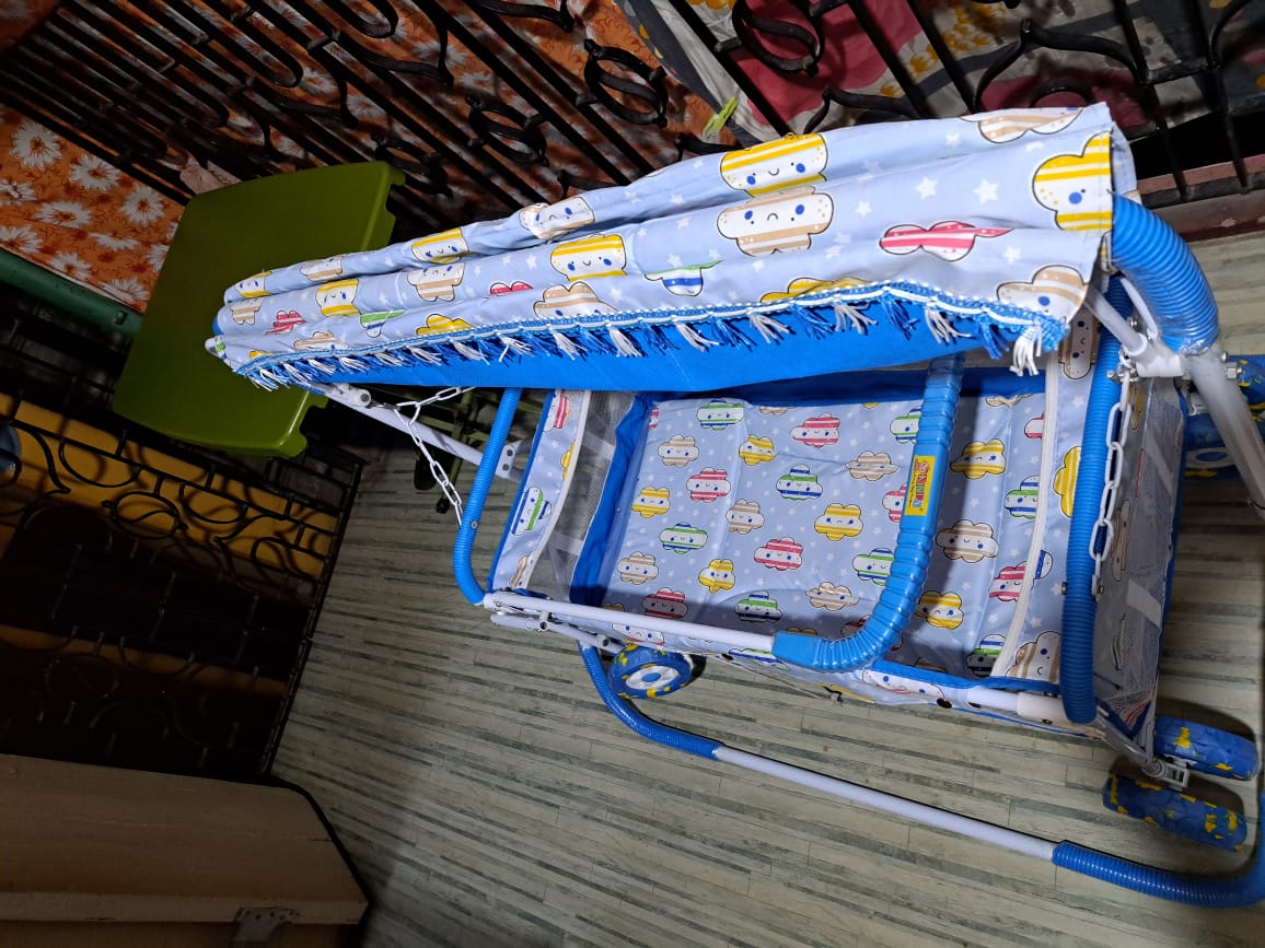 Preowned but unused new baby jhula cum cradle ( Kolkata )