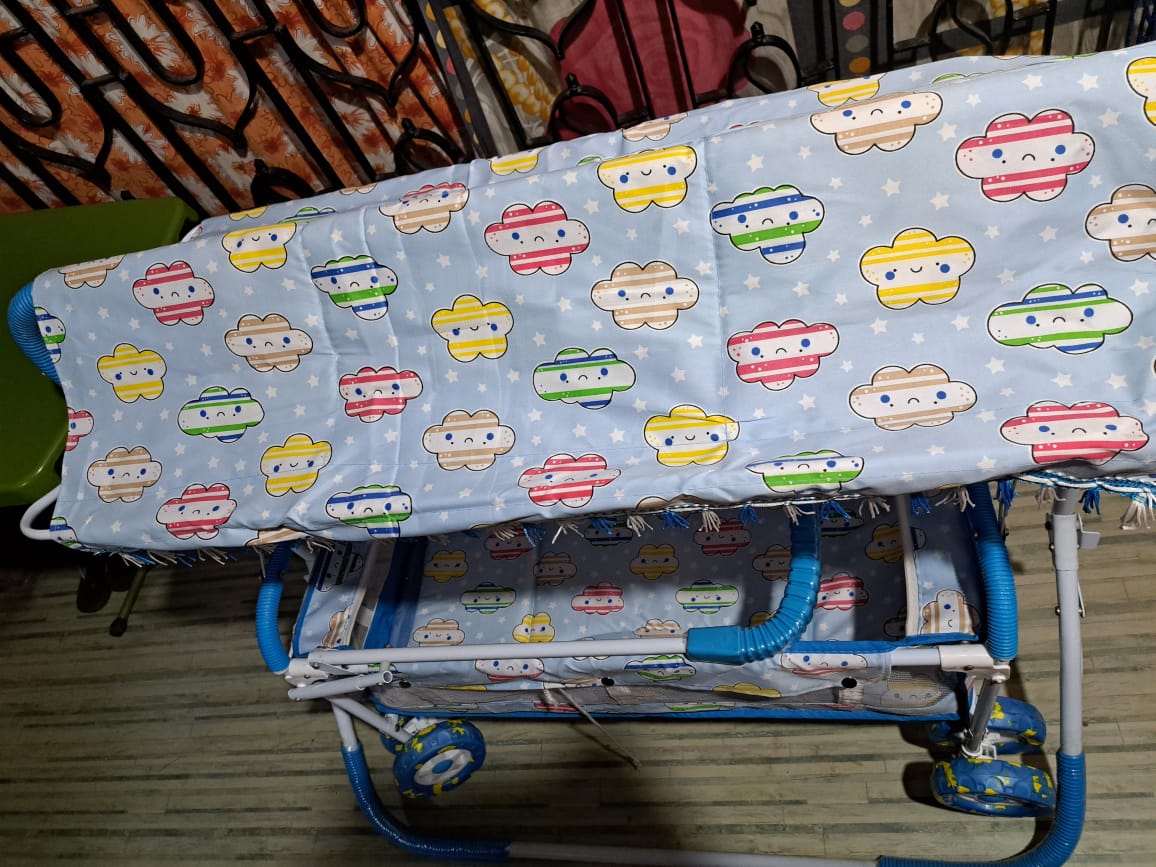 Preloved but unused new baby jhula cum cradle ( Kolkata )