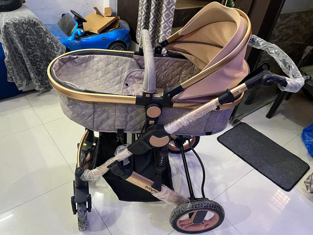 Preloved but unused NEW Babyhug stroller ( New Delhi )
