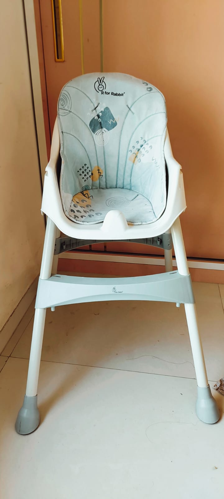Gently used R for Rabbit high feeding chair ( Pune )