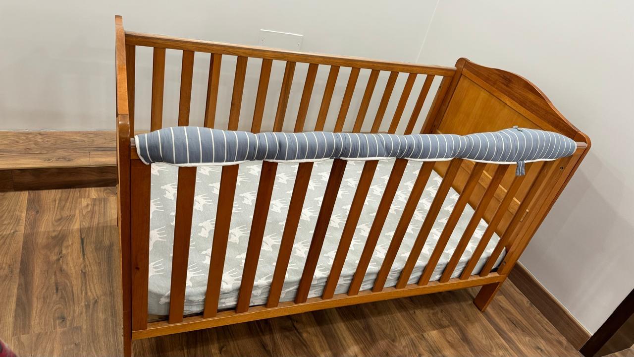 Preloved Like New Mothercre baby cot ( New Delhi )