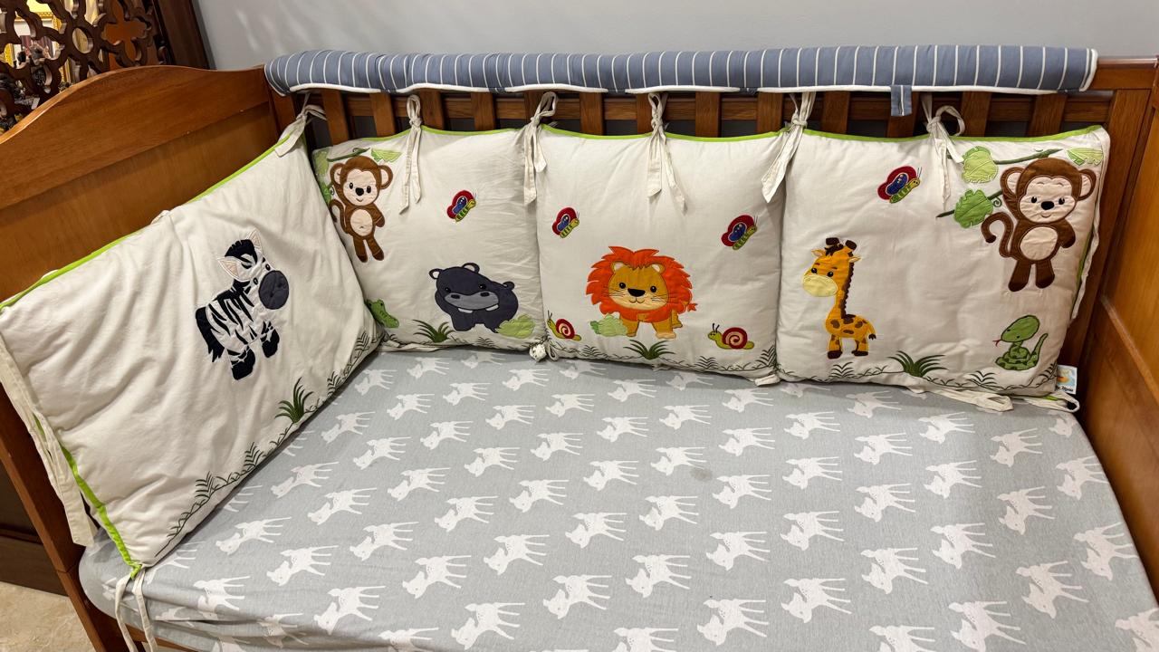 Secondhand Like New Mothercre baby cot ( New Delhi )