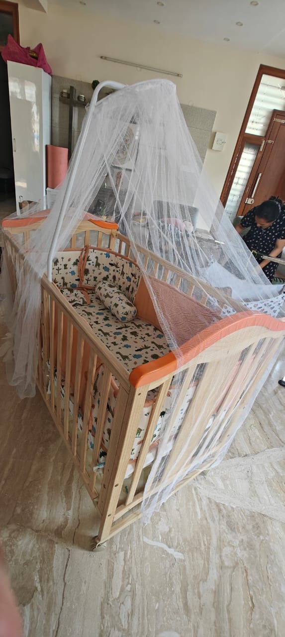 secondhand Like New Luvlap crib ( Bangalore )