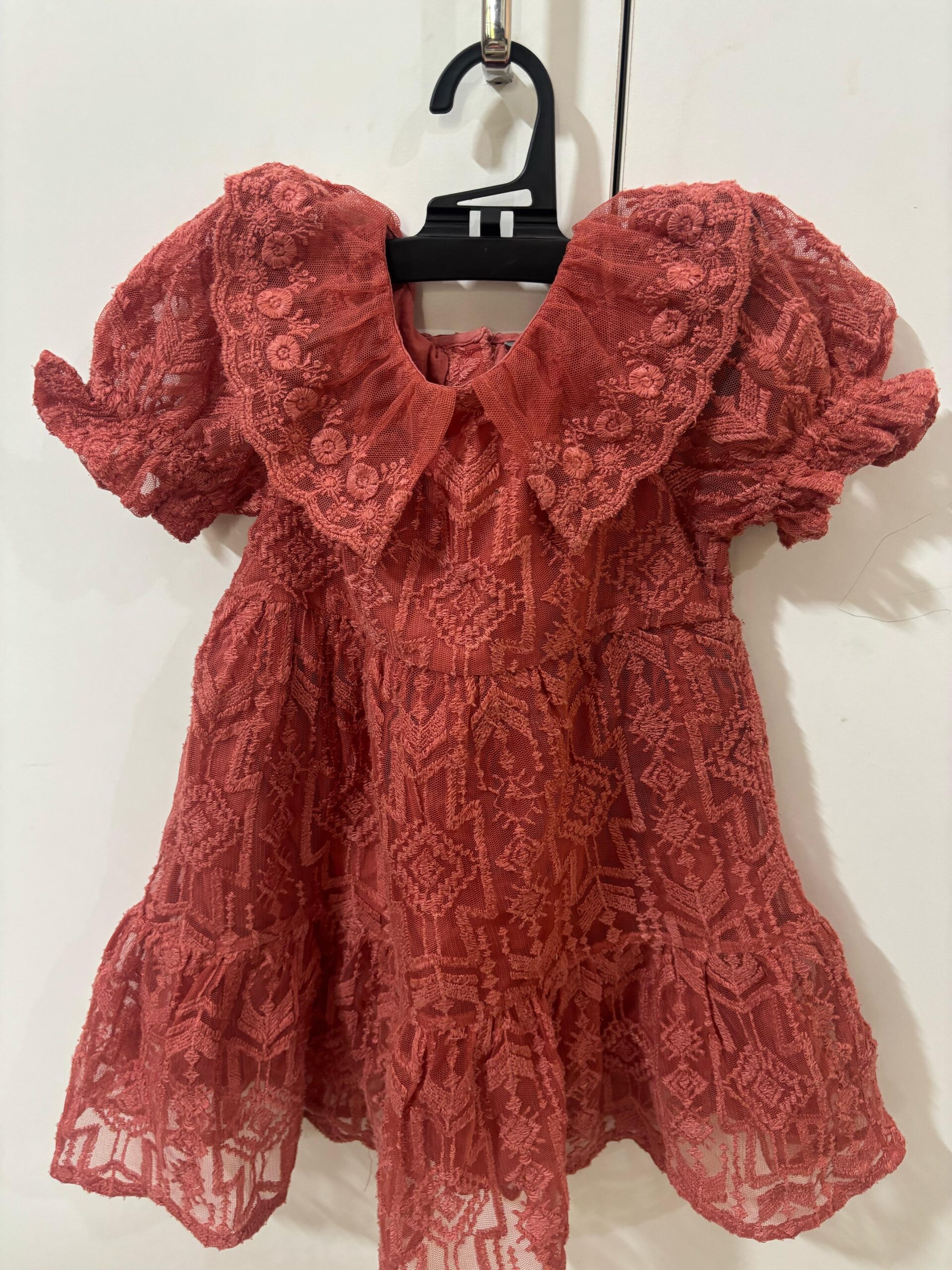 Gently used preowned girls party wear frock (2-3 years)