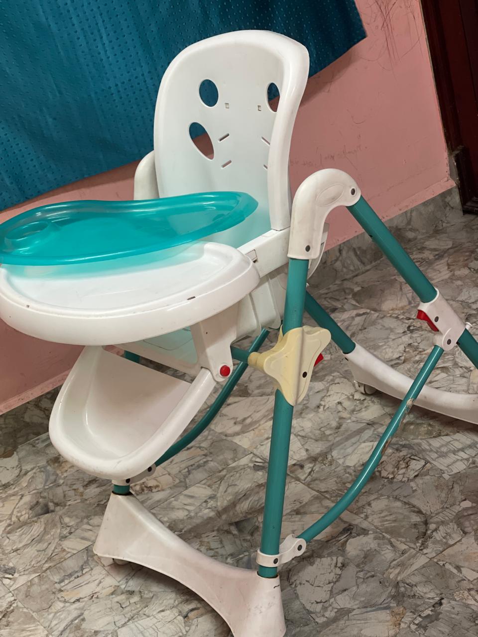 Secondhand baby highchair ( Chennai )