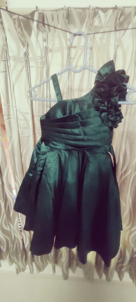 Secondhand Like New satin frock (3-5 years)