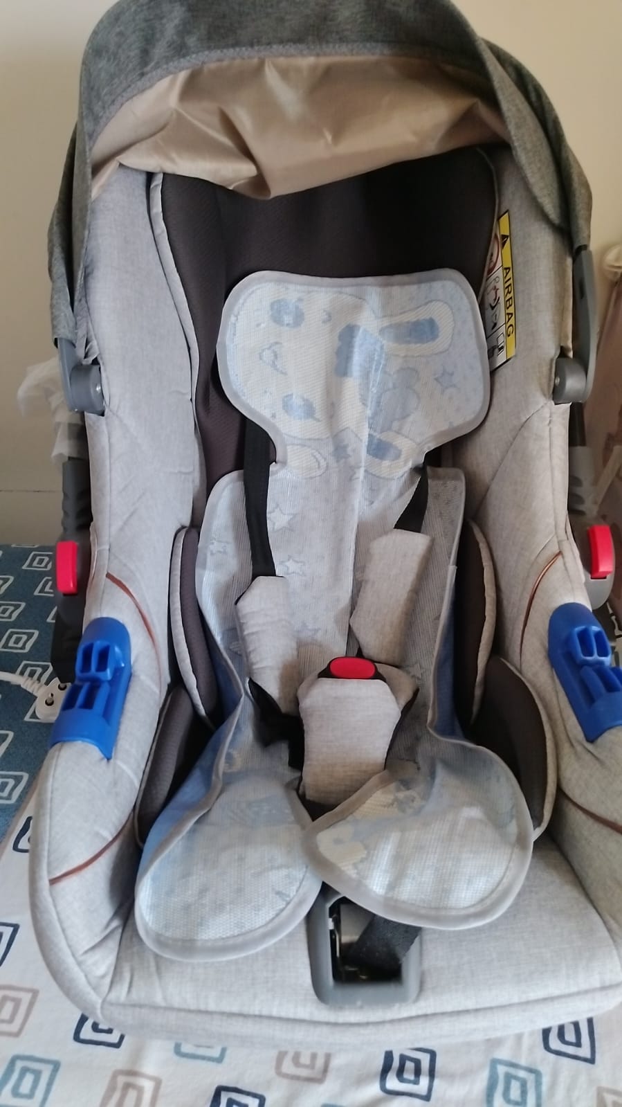 Secondhand Like New Hunny Hunny Baby car seat ( Bangalore )