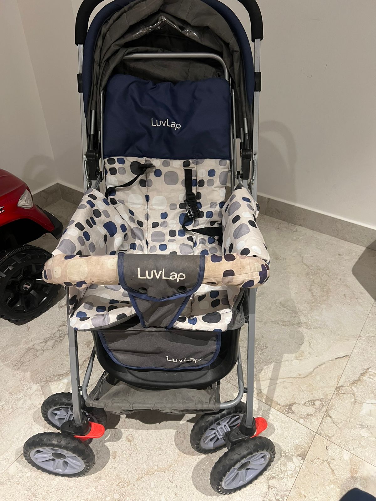 Secondhand LuvLap pram for eco-friendly parenting