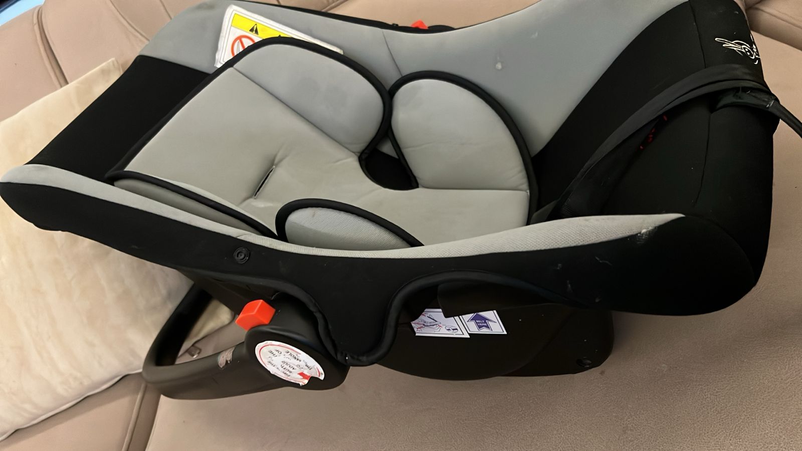 Secondhand R for Rabbit infant carrier