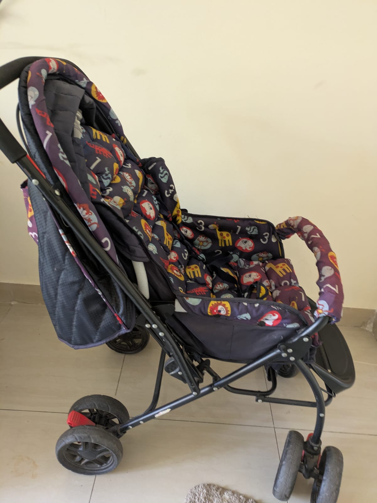 Hardly used Like New Babyhug pram ( Mumbai )