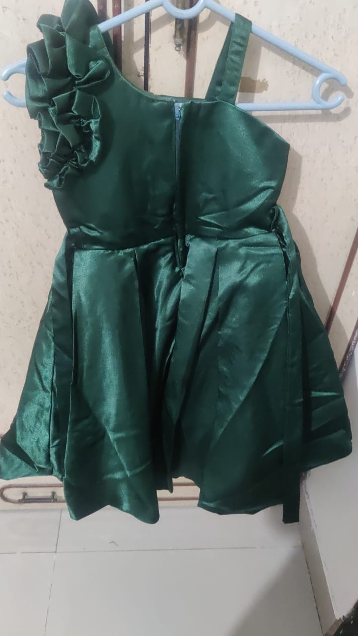 Gently used Like New satin frock (3-5 years)