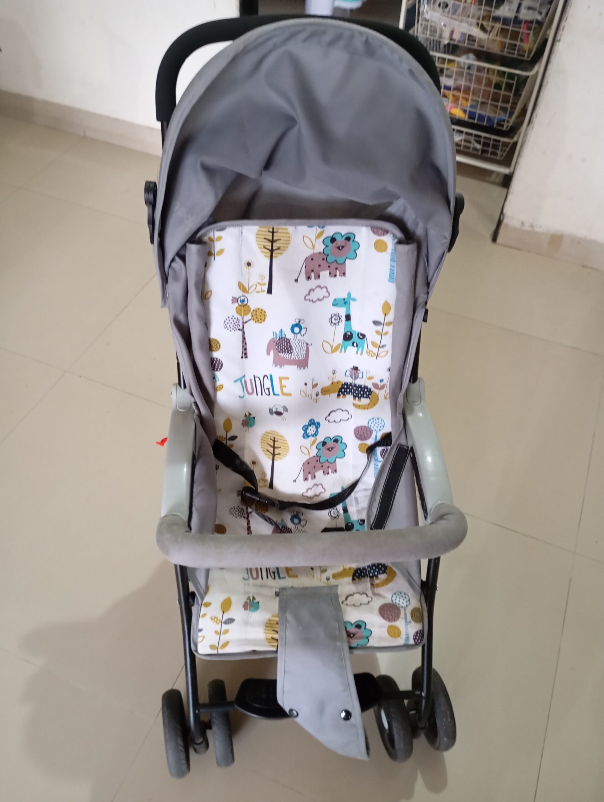 Gently used Baybee stroller for city use