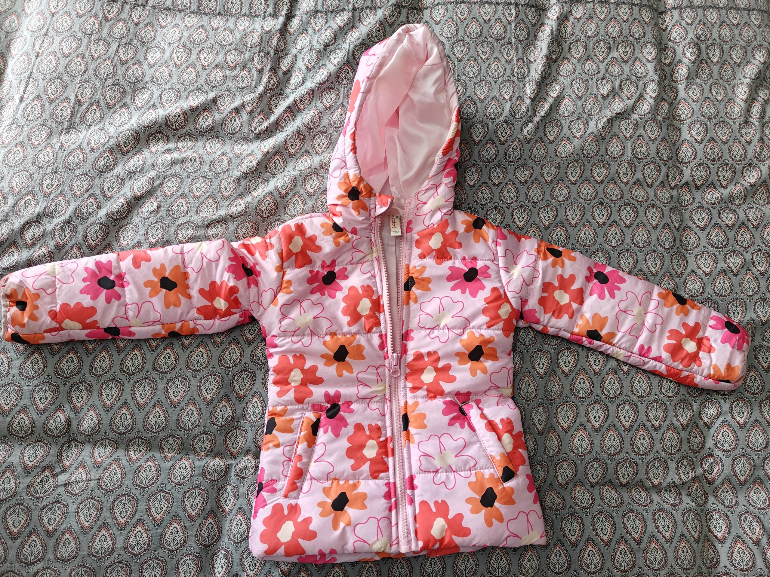 Secondhand Babyhug puffy winter jackets (2-3 years)